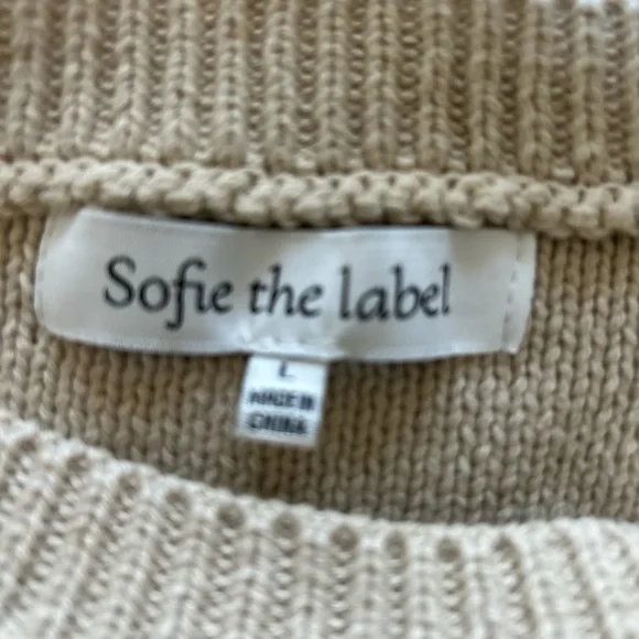 Women’s dress - sweater top with layered white cotton skirt - Picture 2 of 2